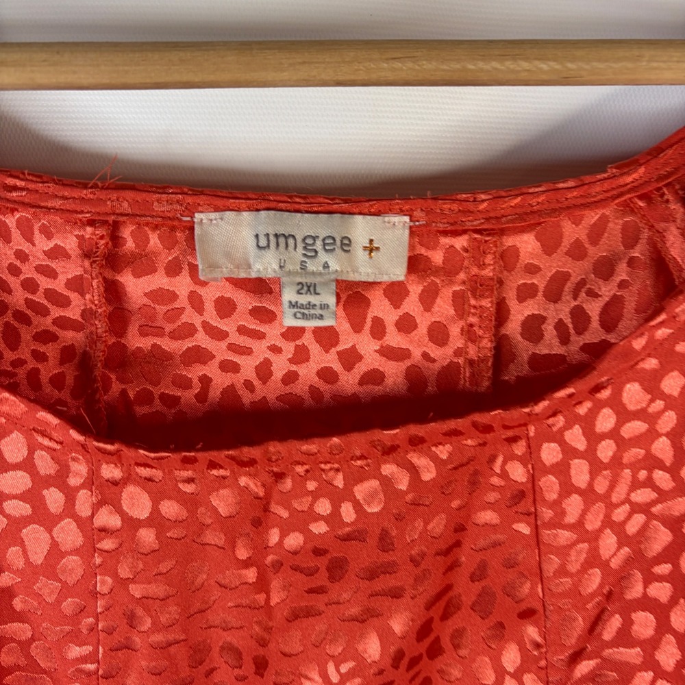 Umgee Tunic Top Women 2XL Orange Animal Print Puff Sleeve High Low Satin - Picture 2 of 8